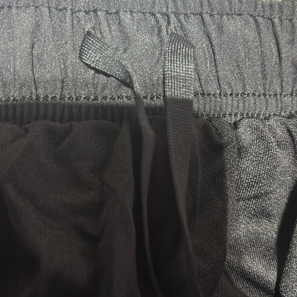 Nike Dri-Fit Running shorts,panty lined,elastic drawstring waist,mesh side panel - Picture 5 of 9